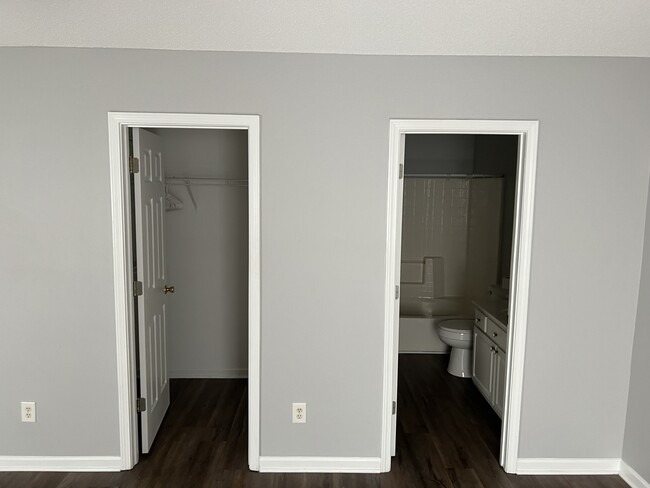 bathroom and walk in closet - 10623 Sleigh Bell Ln