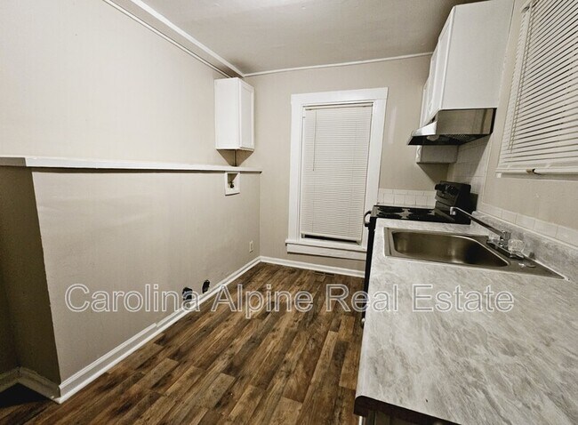 Foto del edificio - 930 Cantwell St