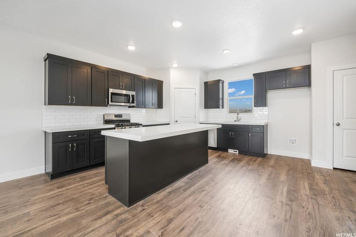 Primary Photo - Beautiful New Build Townhome with Attached...