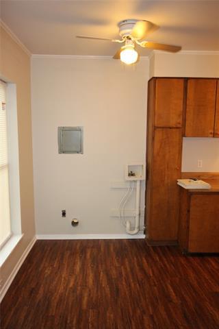 Building Photo - 304 N Merrimac St