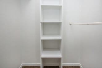 Building Photo - The Villas at Stone Creek