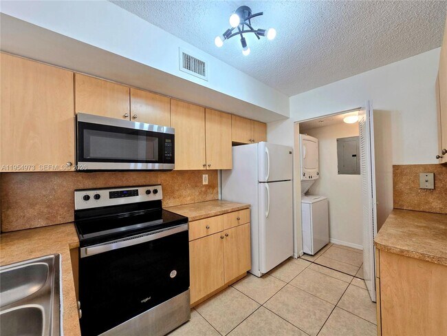 Foto del edificio - 2600 S University Dr