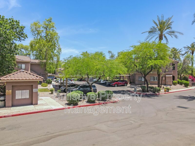Foto principal - 15050 N Thompson Peak Pkwy