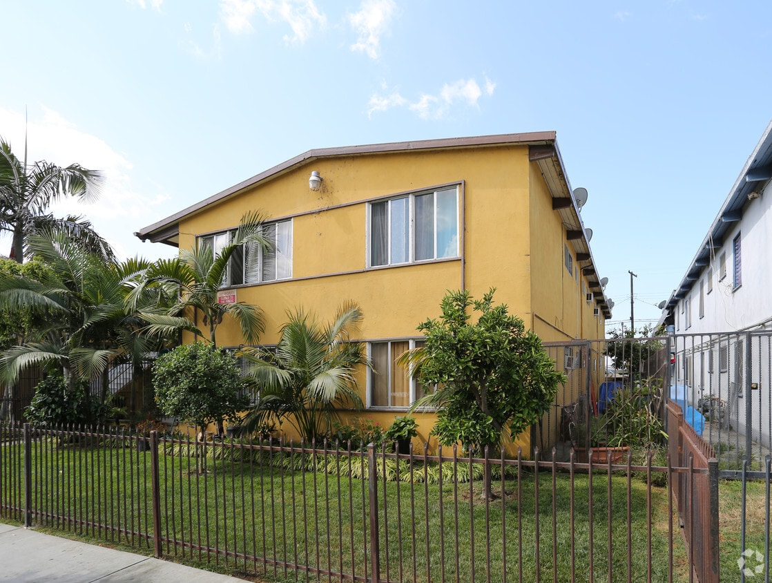 Primary Photo - 4925 Slauson Ave
