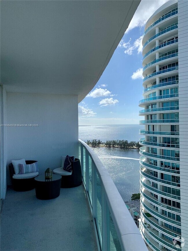 Building Photo - 2101 Brickell Ave