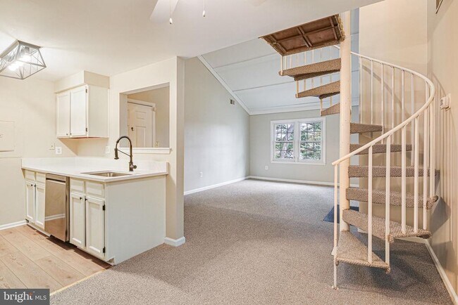 Foto del edificio - 13027 Shadyside Ln