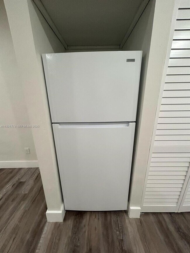 Foto del edificio - 2931 NW 47th St