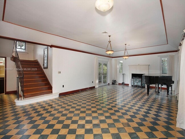 Building Photo - 339 NE 96th St