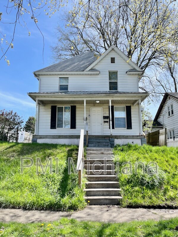 Primary Photo - 1020 Emerson Ave
