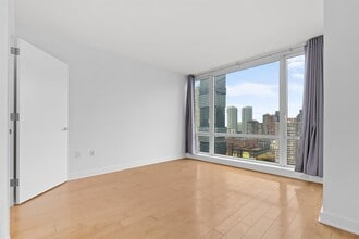 Building Photo - 2 2nd St