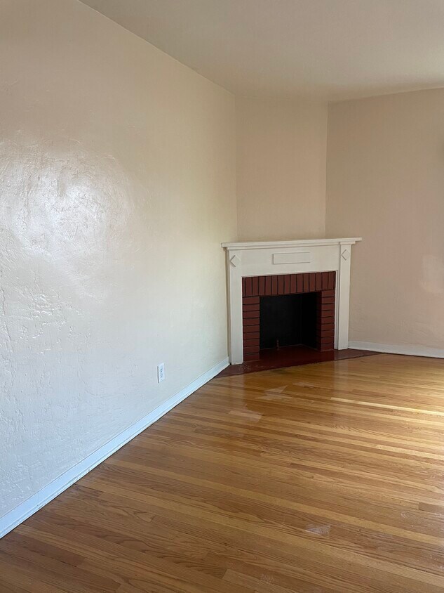 Primary Photo - 1612 Coal Ave SE