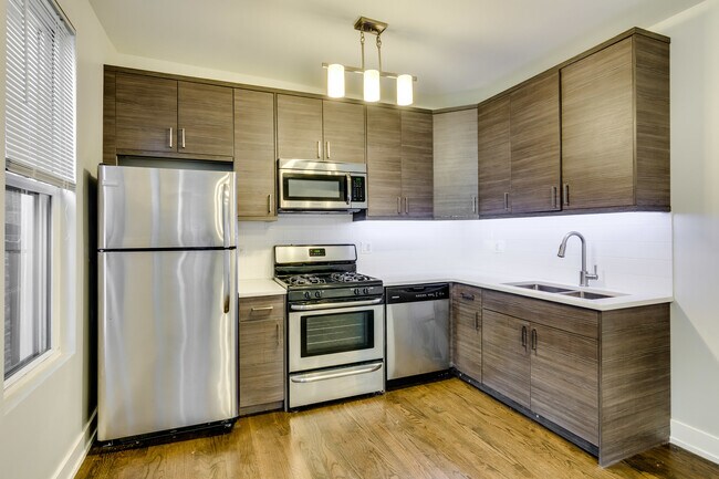 Foto del edificio - 1418 W Blackhawk St