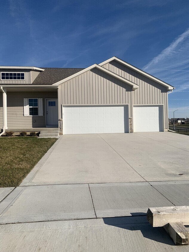 Primary Photo - 1100 Westview Dr