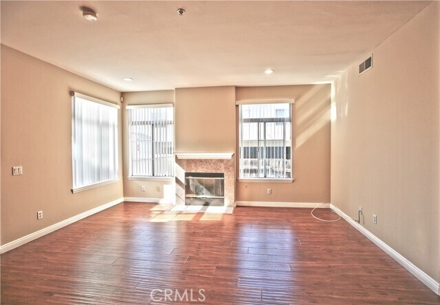 Foto del edificio - 327 San Marcos St