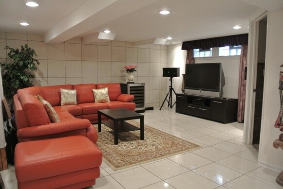 Foto del edificio - 3552A N Pine Grove Ave