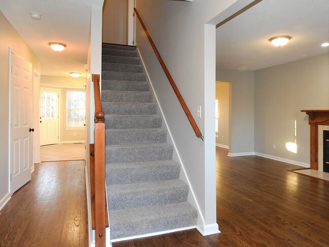 Building Photo - 8702 Astrid Ave