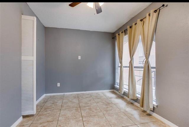 Building Photo - 7152 Fair Oaks Ave