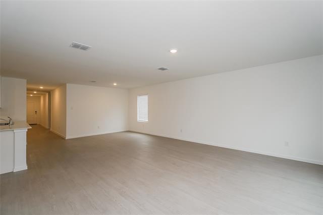 Building Photo - 1121 Tufted Dr