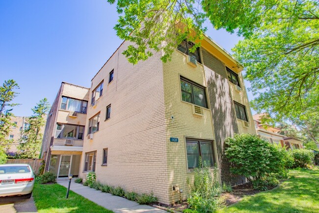 Foto del edificio - 1428 W Fargo Ave