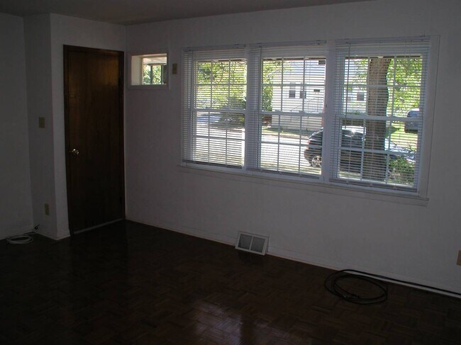 Foto del edificio - 29 Knapp Ave