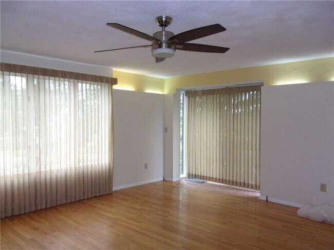Foto del edificio - 85 Homewood Ave