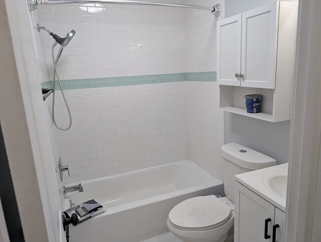 Building Photo - 4519 Venetian Blvd NE