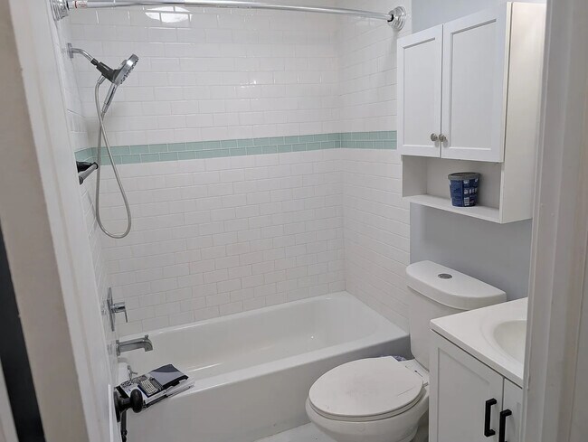 Foto del edificio - 4519 Venetian Blvd NE
