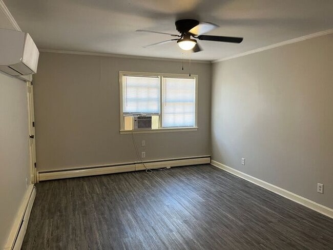 Building Photo - 600 Pee Dee Ave