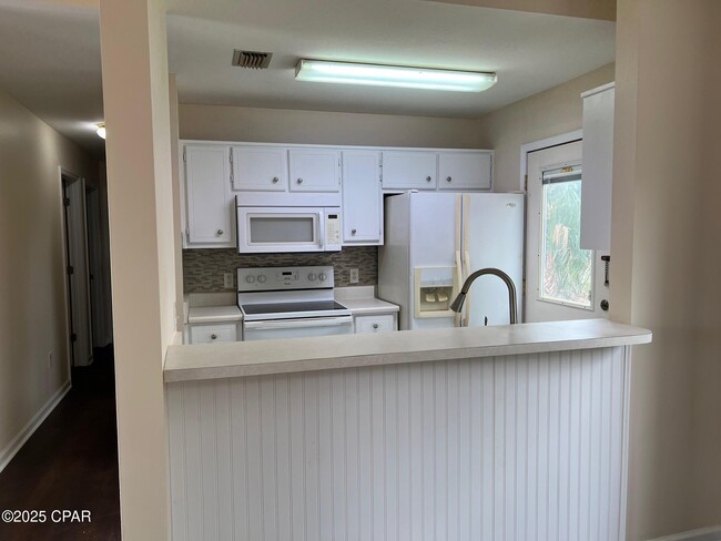 Foto del edificio - 1251 Oak Ave