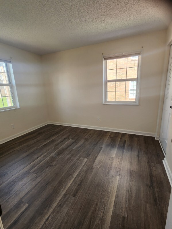 Building Photo - 1603 Oriole Ln
