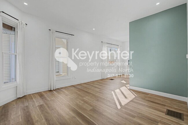 Photo - 906 Villa Ave House