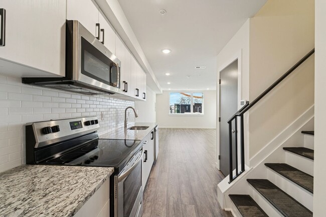 Foto del edificio - 4276 Parkside Ave