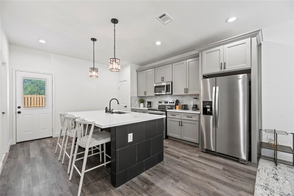 Foto principal - 8636 Scott St