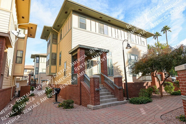 Building Photo - 760 S Beck Ave