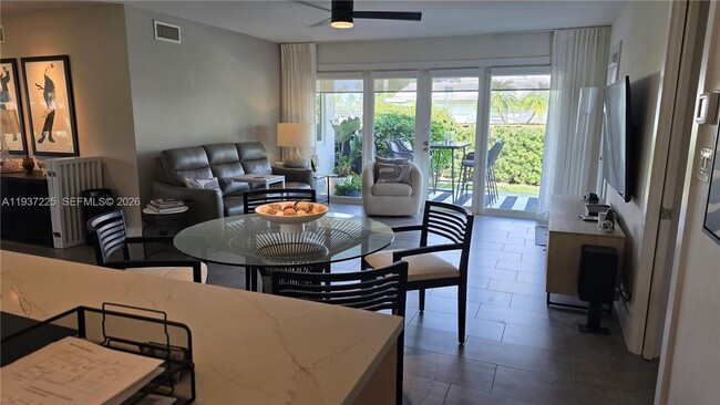 Building Photo - 800 Polk St