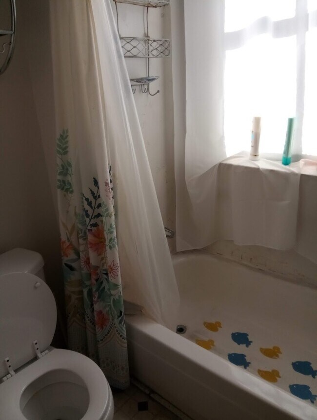 Bathroom - 1330 N Downing St