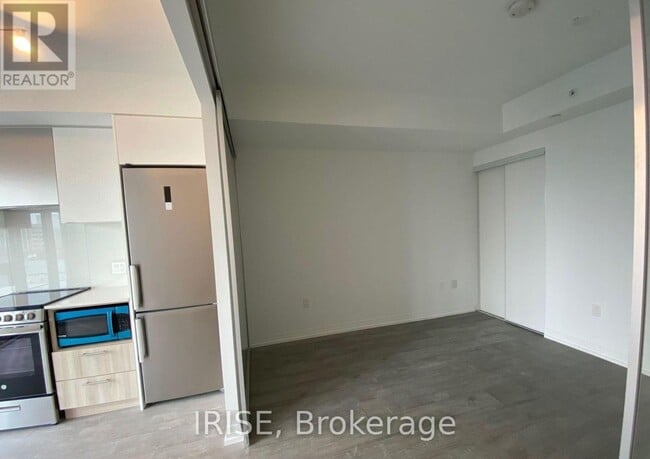 Photo du bâtiment - 251 Jarvis St