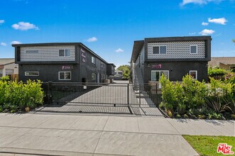 Building Photo - 2922 Hauser Blvd