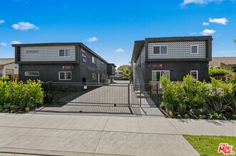 Building Photo - 2922 Hauser Blvd