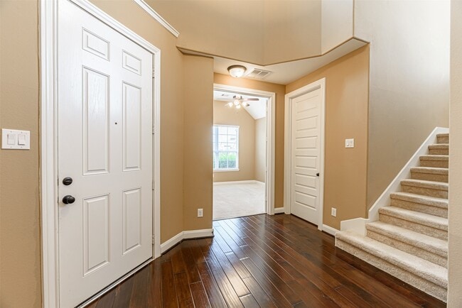 Foto del edificio - 4607 Rockton Hills Ln