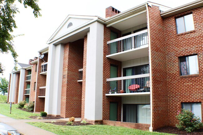 Building Photo - 1026 Blue Ridge Dr