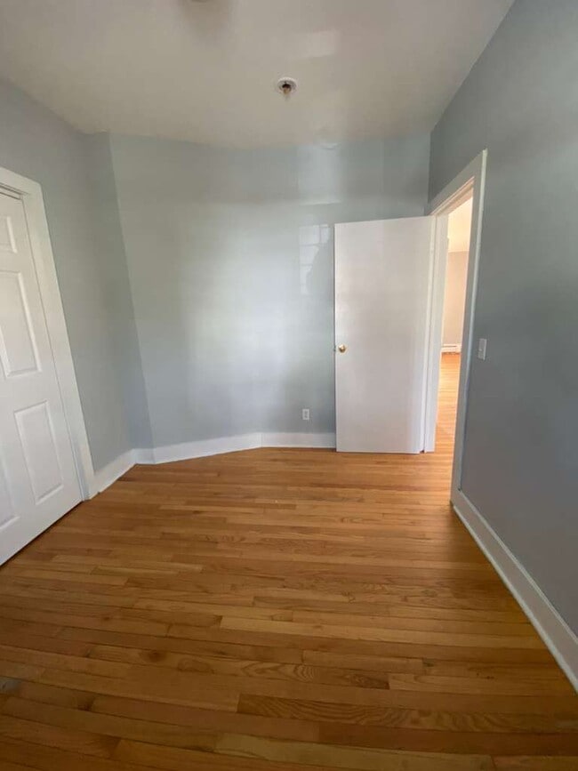Building Photo - 224 Sommerville Pl