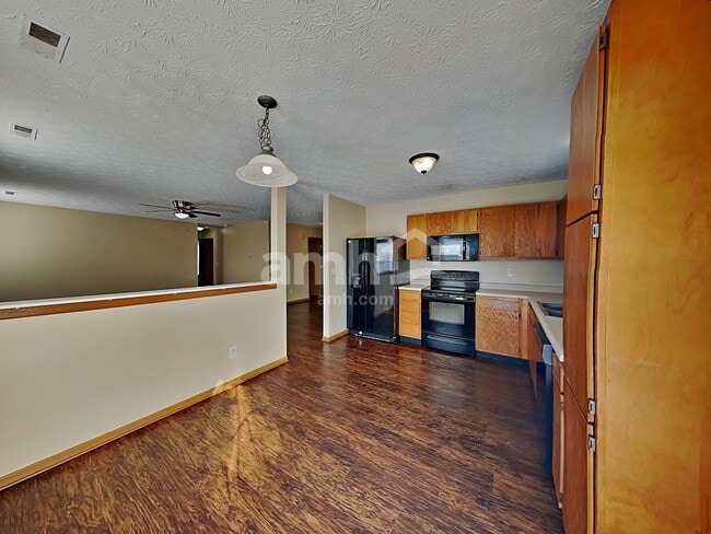 Building Photo - 12 Mynah Dr