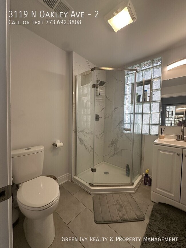 Foto del edificio - 3119 N Oakley Ave