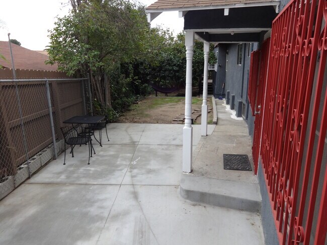 Fin del camino de entrada - 1972 Avalon St