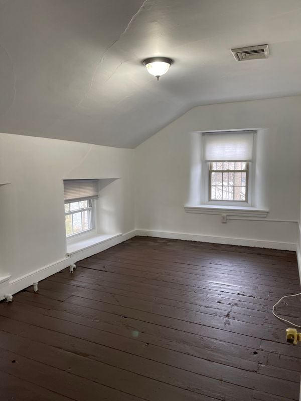 Building Photo - 3328 Hazelwood Ave