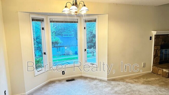 Foto del edificio - 3401 Whitford Ct