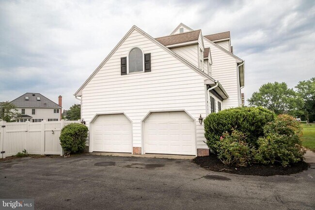 Foto del edificio - 5444 E Nithsdale Dr