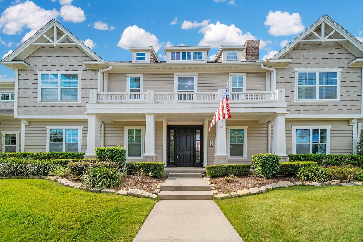 Foto principal - Nestled in the heart of Creekside Park - T...