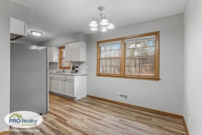 Foto del edificio - 3 Bedroom House on a Large Lot